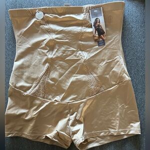 Jennifer Lopez shapewear - size 2X